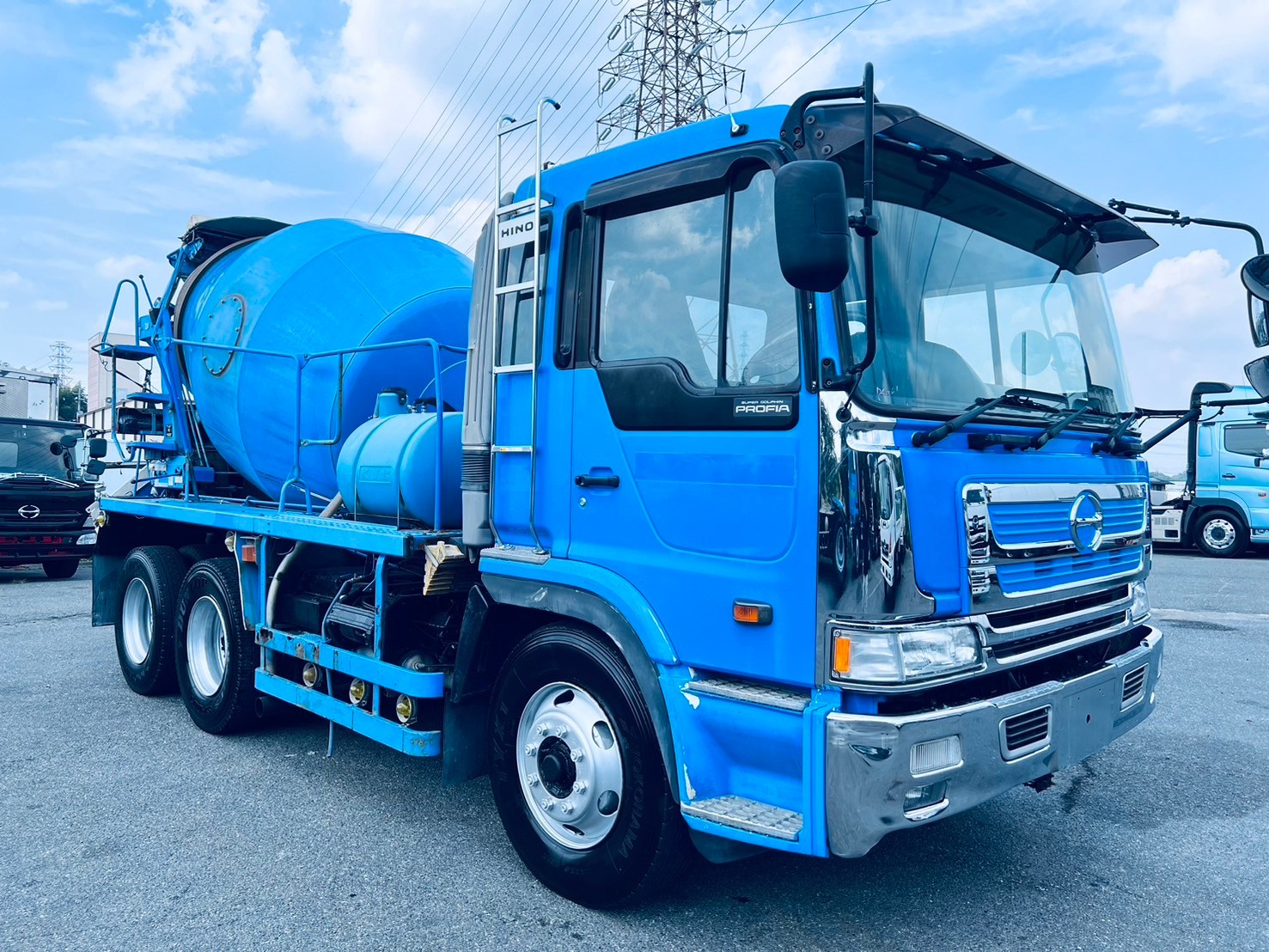 ゴロゴロマフラー加工済みの10tミキサー車☆規制適合車 | トラックコム  