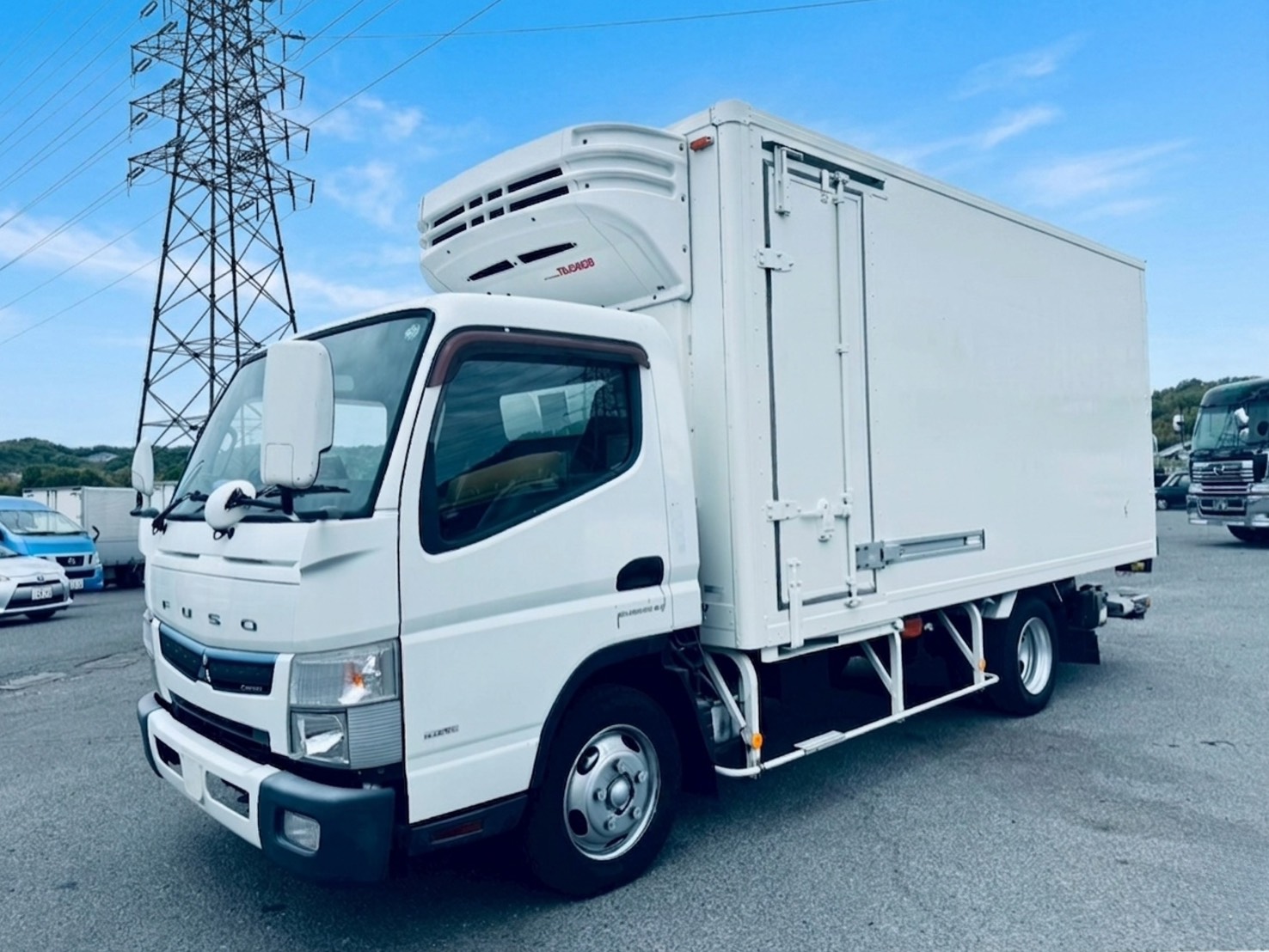 【3枚扉】【3t車でも配送可】物置 コンテナ 長さ約440cm×幅208cm×高さ235cmくらい 匝瑳市発 配送可 No.30207 横扉付き】【床はアルミ縞板】【3t車でも配送可】保冷コンテナ 長さ約